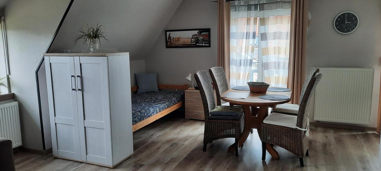 Ferienwohnung Schwiemann, Obergeschoss Cadenberge ภายนอก รูปภาพ